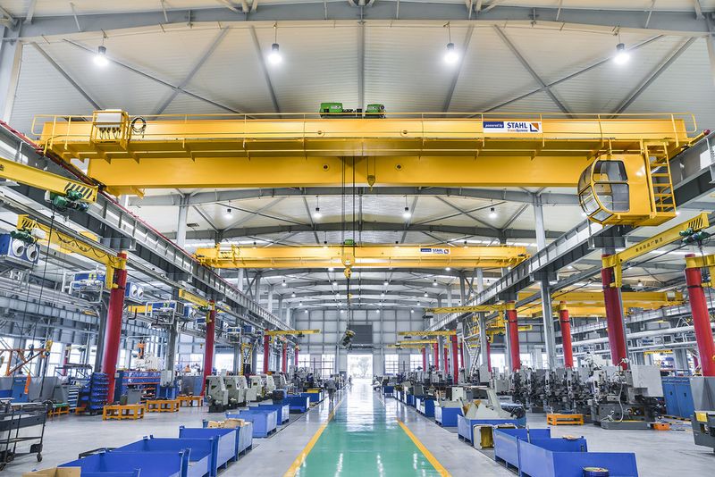 Die Krane werden in der Produktion des chinesischen Maschinenbauers eingesetzt. (Bild: Stahl Cranesystems)