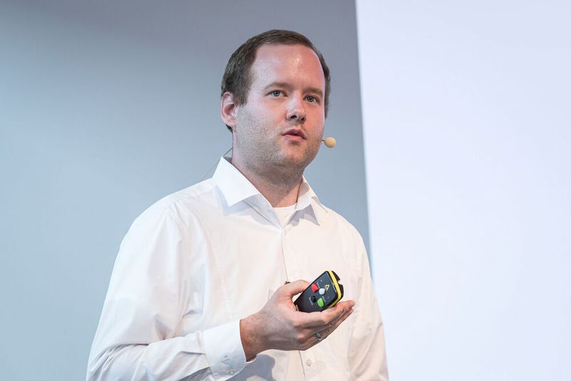 16. Anwenderkongress Steckverbinder: Der SPE-Tag am 4. Juli 2022 zog wieder viele interessierte Zuhörer an. Abgedeckt wurden fast alle Themen im Bereich Single Pair Ethernet vom Standard über das Marktpotenzial, Rückwärtskompatibilität, Schirmung, Messtechnik bis hin zum neuen Standard SPE M12 Hybrid. (Bild: Elektronikpraxis)