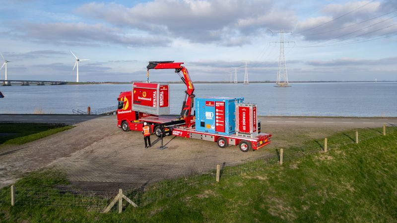 Die eigene Bredenoord LKW-Flotte ermöglicht eine autarke Anlieferung und Abholung (Bild: ©Bredenoord GmbH )
