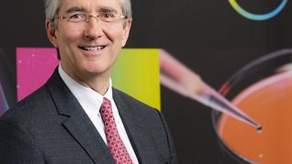 Patrick Thomas, Vorstandsvorsitzender von Bayer MaterialScience, stellt die künftige Marke des Unternehmens vor. (Foto: Bayer)