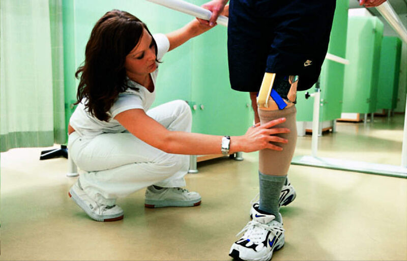 In der „Gangschule“ der Kliniken in Bad Sassendorf lernen Patienten nach schweren Verletzungen oder Amputationen wieder das Laufen. (Archiv: Vogel Business Media)
