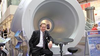 Weil das Klima für neue Windenergieanlagen rauer wird, forciert 
Geschäftsführer Herbert Werner die Gussentwicklung bei Meuselwitz. (Bild: Kraus)