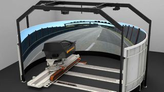 Im dynamischen Fahrsimulator können Reifen in allen Fahrsituationen und auf unterschiedlichsten Untergründen getestet werden.    (Continental)