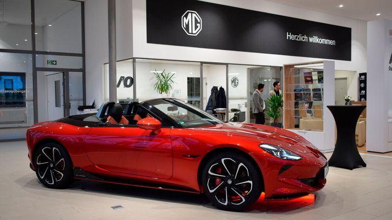 Der MG Cyberster ist künftig beim Autohaus Ostmann im Portfolio.(Bild:  Autohaus Ostmann)