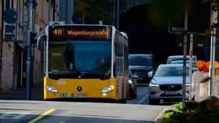 Viele Menschen fahren trotz 9-Euro-Ticket noch häufig mit dem Auto. (Bild: gemeinfrei)