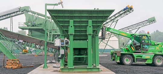 Innovative Algorithmen im Verbund mit robuster Messtechnik sparen erheblich Energie in den Brecherkonzepten. Innovative Algorithmen im Verbund mit robuster Messtechnik sparen erheblich Energie in den Brecherkonzepten.