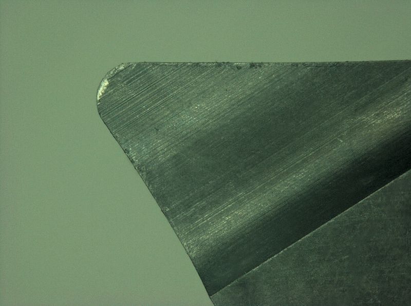 Bild 5: Wendeplattenverschleiß nach 81 Bohrungen unter dem Einfluss von B-Cool. (Bild: Blaser Swisslube)