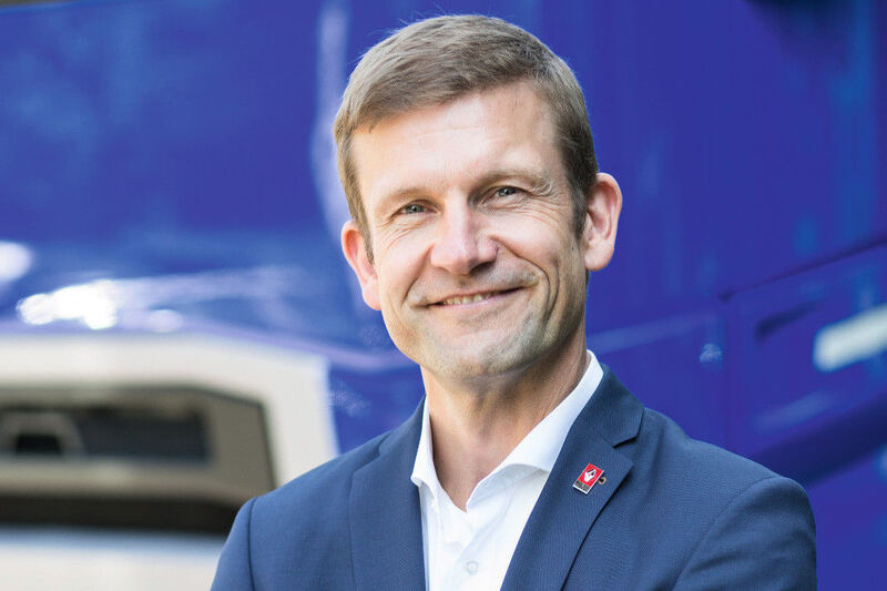 Jochen Munzert, Director Vehicle Sales Renault Trucks bei der Volvo Group Trucks Central Europe GmbH: „Das erste Halbjahr 2016 war etwas schwächer als das erste Halbjahr 2015. Wir erwarten allerdings eine Kompensation mit der IAA in der zweiten Jahreshälfte 2016.“ (sonntagsblatt/mck)
