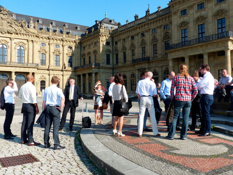 Eine Führung durch den staatlichen Hofkeller der Residenz in Würzburg mit einer anschließenden Weinverkostung waren der krönende Abschluss des ersten Veranstaltungstages des 2. Anwendertreffs Leichtbau.  (Monika Zwettler/konstruktionspraxis)
