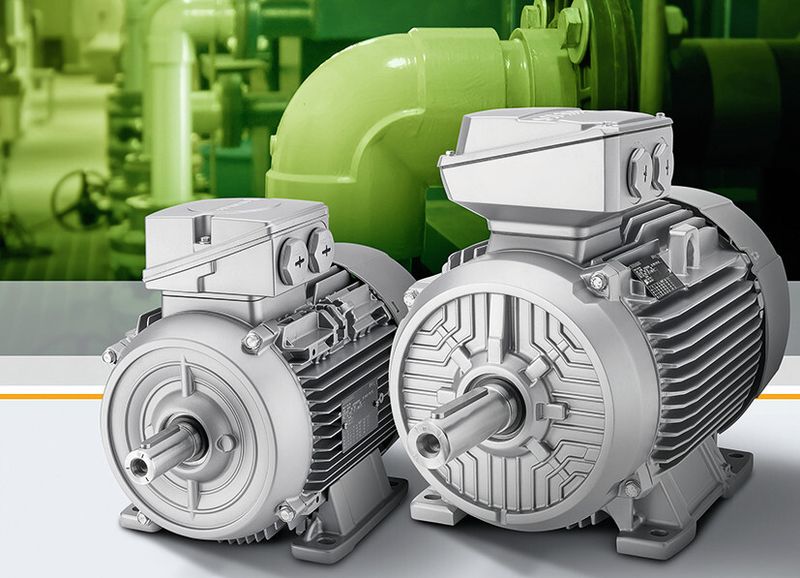 Bild 2: Die Standardmotoren der Reihen Simotics GP und Simotics SD sind in der höchsten definierten Motoreffizienzklasse IE4 verfügbar. Diese Asynchronmotoren zeichnen sich durch einen hohen Wirkungsgrad aus und ermöglichen somit besonders hohe Energieeinsparungen. (Bild: Siemens)