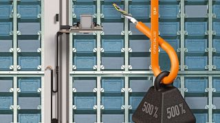 Dank eines speziellen Aramid-Tragelements hat die Hybridleitung CFSPECIAL.192 laut Igus 500 Prozent mehr Zugkraft als eine Standard-Leitung für Movilink DDI und ermöglicht 5-mal längere Wege in hängenden Anwendungen.  (Bild: Igus)