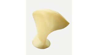 Das ist ein aus PA 12C-Lauramid gegossenes Flügelblatt eines Schiffspropellers mit bereits endkonturnaher Geometrie. Eins von vielen Lauramid-Exponaten im Rahmen der Hannover-Messe-Show von Handtmann Elteka in Halle 5 am Stand D33. Nicht zuletzt feiert das Unternehmen auch noch 50 Jahre Lauramid! (Handtmann Elteka)