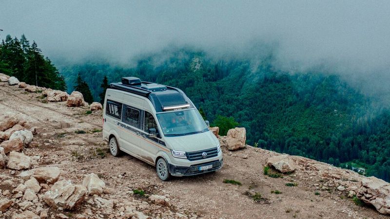 Mit dem Camper-Van CV 595 X-Edition debütiert erstmals auch ein Allradler der beliebten Einsteigermarke Carado, die zur Erwin-Hymer-Gruppe gehört. (Bild: Carado)