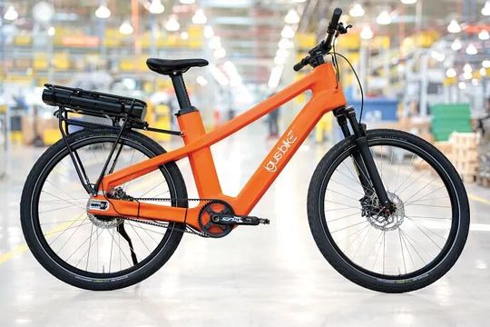 The bike consists of 50 percent recycled fishing nets and offers people the opportunity to combine environmental protection and low-maintenance urban mobility.(Source:  Igus)