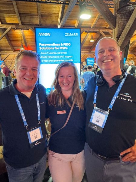 (v. l.) Joachim Herrmann, Saskia Böttcher und Alex Christophe von Thales (Bild: Vogel IT-Medien GmbH)
