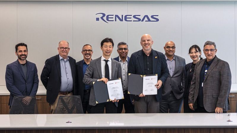 Renesas-CEO Hidetsoshi Shibata (Mitte links) und Globalfoundries-Geschäftsführer Tim Breen (Mitte rechts) bei der Unterzeichnung der gemeinsamen Fertigungsvereinbarung.(Bild:  Renesas)