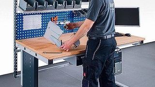 Die Multi-4-Motion-Serie kann in der Höhe optimal auf die Körpergröße der Mitarbeiter eingestellt werden. (Bild: Otto Kind)