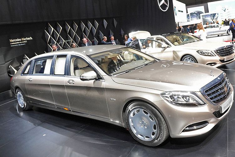 Mercedes-Maybach Pullmann: Zum 50. Geburtstag der 600er-Pullman-Limousine debütierte die aktuell luxuriöseste Staatskarosse aus Stuttgart auf dem Genfer Salon. Der Luxusliner im Langformat kostet um die 500.000 Euro. (Foto: Zbigniew Mazar/dpp-AutoReporter)