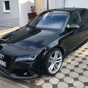 Diesen 560-PS-starken Audi RS7 hat Bayerns Stürmerstar Robert Lewandowski gefahren. Online ist das Auto für rund 70.000 Euro zu haben.(Bild:  Mobile.de)