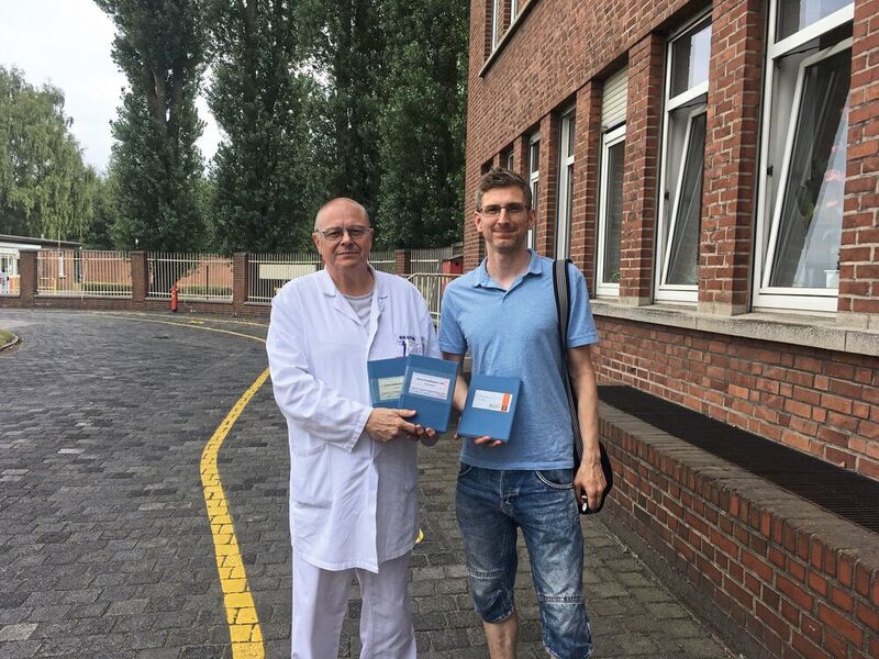 Abb. 2: Gerd Klötzing (links) und Benjamin Doose vom Innovationszentrum der Archer Daniels Midland Company in Hamburg haben sich von den „Blauen Büchern“ verabschiedet.  (t&p)