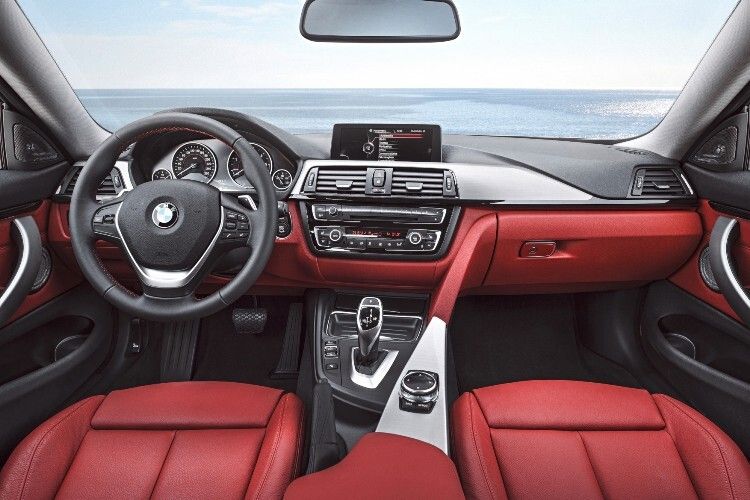 In der ersten Reihe fühlt man sich im Vierer sogar besser aufgehoben als im Dreier. (Foto: BMW)