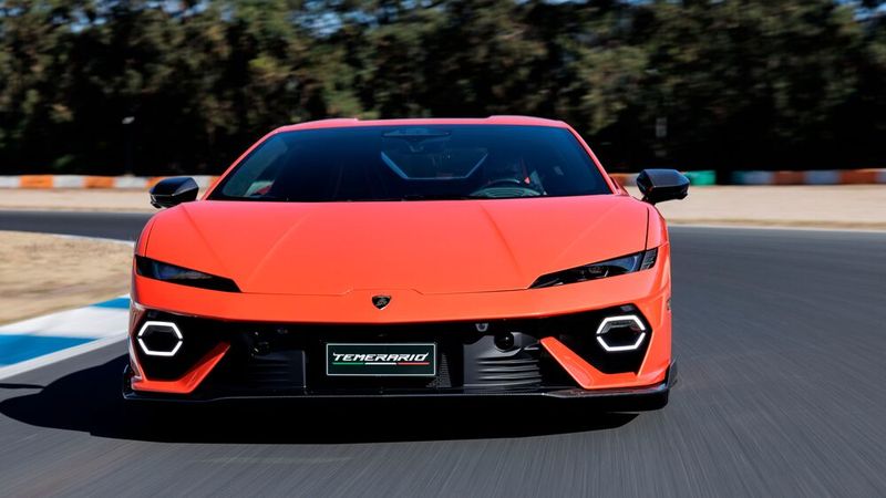 Den Antrieb übernimmt ein Hybridsystem. (Bild: Lamborghini)