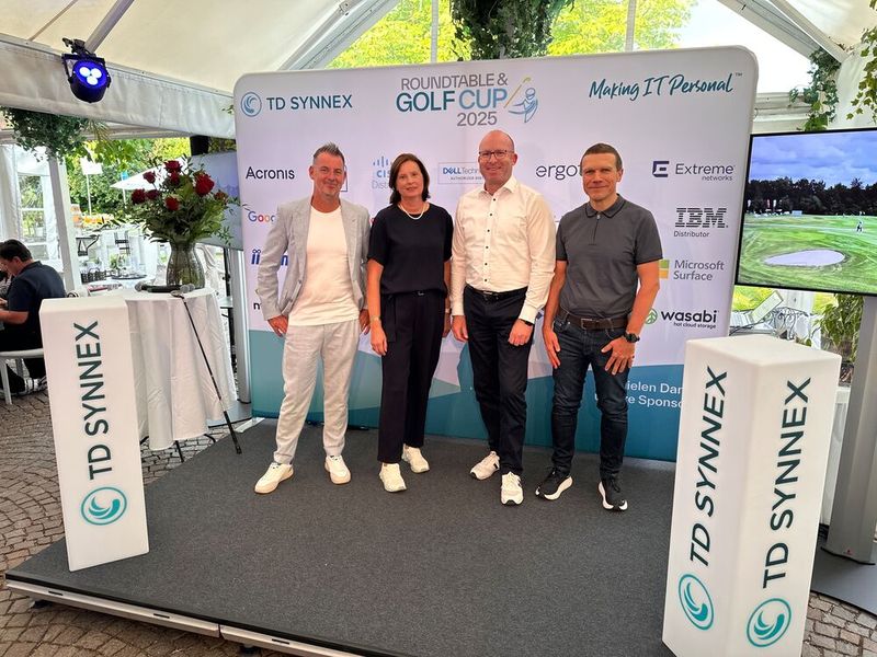 Das TD-Management-Team (v. l.) Michael Görner, Barbara Koch, Oliver Kaiser und Raf Leenen ist sich einig: Nächstes Jahr wird es das 20. Golfturnier geben. (Bild: Vogel IT-Medien)