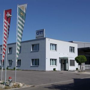 In Affeltrangen, Schweiz, beschäftigt die Ott Metalldrückerei AG zehn Mitarbeiter und liefert europaweit für ihre Kunden. Bild: Ott