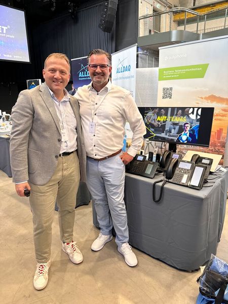 (l.) Peter Detzel und Tomislav Mrksa (autphone) kennen sich auch bestens mit Telekommunikation aus. (Bild: Vogel IT-Medien GmbH)