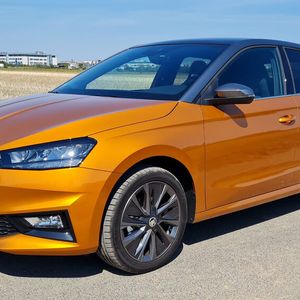 Mit einer Länge von 4,11 Metern hat der Skoda Fabia zum ersten Mal die Vier-Meter-Marke überschritten.(Bild:  Autoren-Union Mobilität / Michael Kirchberger)