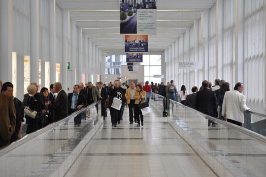 Sechs Tage lang für den Transport der Branche zuständig: die Laufbänder der Via Mobile. (Archiv: Vogel Business Media)