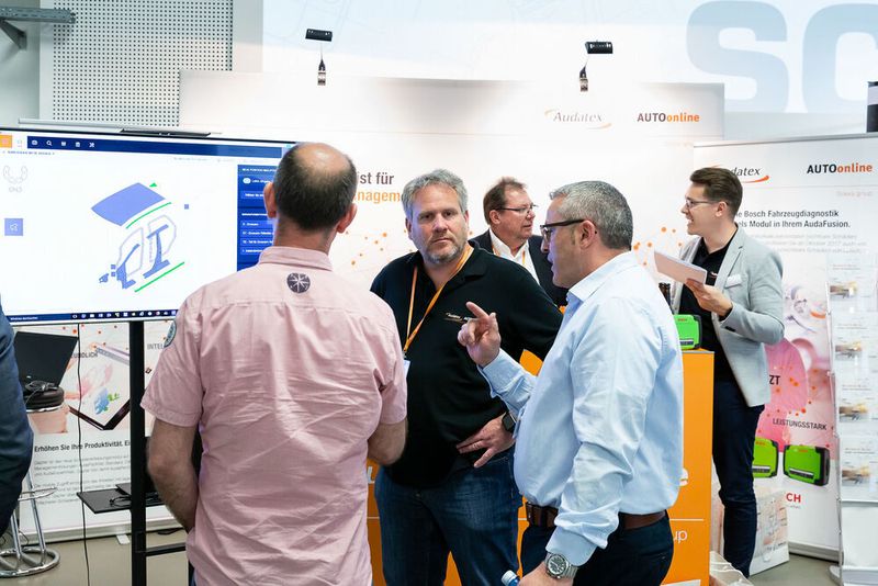 Egal ob für Werkstätten oder Sachverständige – die Audatex Autoonline GmbH präsentierte ihre Lösungen für den gesamten Schadensprozess. Im Fokus stand „Carisma“, das Managementsystem für Karosserie-, Lackier- und Servicebetriebe.  (Stefan Bausewein)