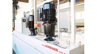 Effizient und nachhaltig: Frequenzgeregelte Pumpen versorgen die Bearbeitungszentren mit jeweils angepassten Mengen gereinigter Kühlschmierstoffe.  (Bild: Lehmann-UMT)