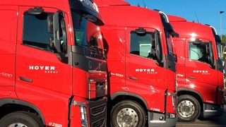 Bei den neuen Zugmaschinen setzt Hoyer auf Volvo, MAN, Scania und DAF. (Hoyer)
