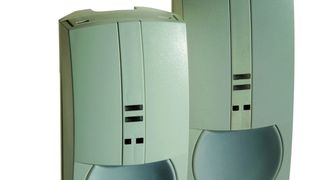 Honeywell Security hat neue Bewegungsmelder seiner Viewguard-Produktreihe auf den Markt gebracht. Die neuen Dual-Melder arbeiten mit zwei unabhängigen Sensor-Systemen, um so die Gefahr von Fehlalarmen zu minimieren. (Archiv: Vogel Business Media)