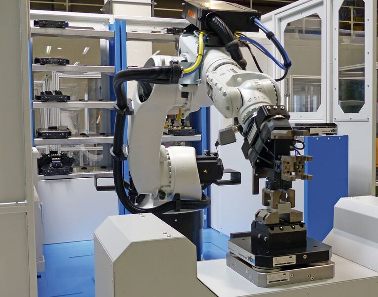 Das Gemeinschaftsprojekt: eine Roboterzelle, mit der eine automatisierte Bearbeitung von Werkstücken bis 500 kg und Palettengrössen bis 800 x 800 mm möglich ist.  (Lerch / Vischer & Bolli)