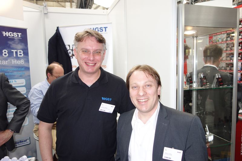 Joachim Müller (l.), HGST, und Heiko Lüders, Nova Systems (Bild: IT-BUSINESS)