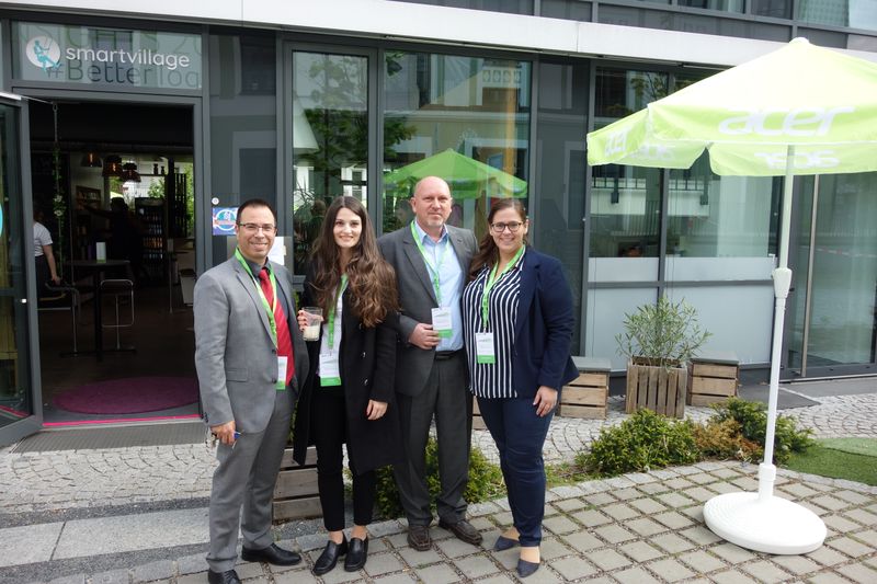 (v. l.) Ponti und Alina Awad, Jacob Elektronik, mit Roman Philipkowski und Sandra Neumann, ACER. (Bild: IT-BUSINESS)