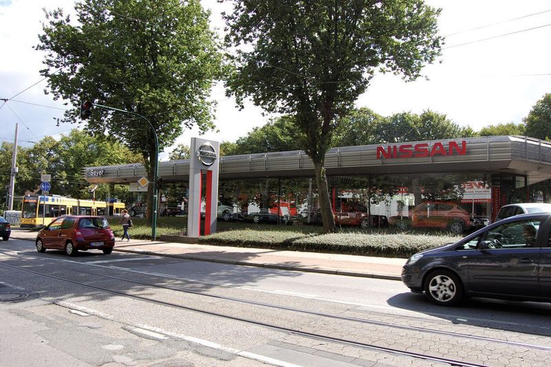 Beide Standorte bieten planbare Investitionssicherheit dank stetiger Modernisierung und Substanzerhalt. Die Ausstellungsfläche – hier an der verkehrsträchtigen  Frankenstraße – beträgt 900 Quadratmeter. (Archiv: Vogel Business Media)