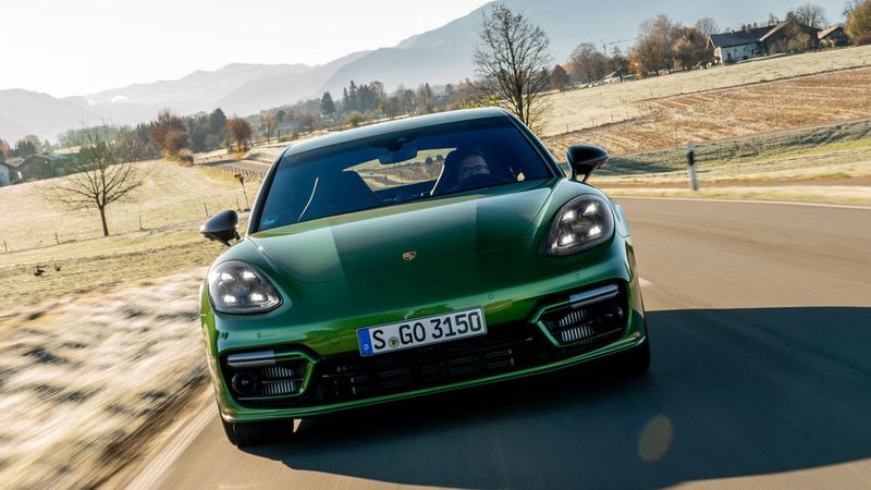 Sieger Kategorie Oberklasse: Porsche Panamera; relativer Werterhalt: 51 Prozent. (Bild: Porsche)