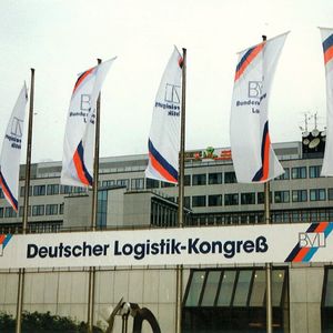 Nicht nur die Schreibweise des DLK hat sich in den letzten Jahren geändert. Der Veranstalter, die BVL, feiert in diesem Jahr den 30. Geburtstag des Logistikertreffens in Berlin.