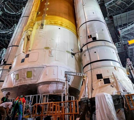 Weltraumtechnik steht wohl hoch im Kurs, wie die Messe ILA in Berlin beweist (Symbolbild). Das Bundesland Sachsen strebt in dieser Hinsicht übrigens jetzt eine Hauptrolle an. Die Voraussetzungen dafür seien ideal ...(Bild:  Nasa)