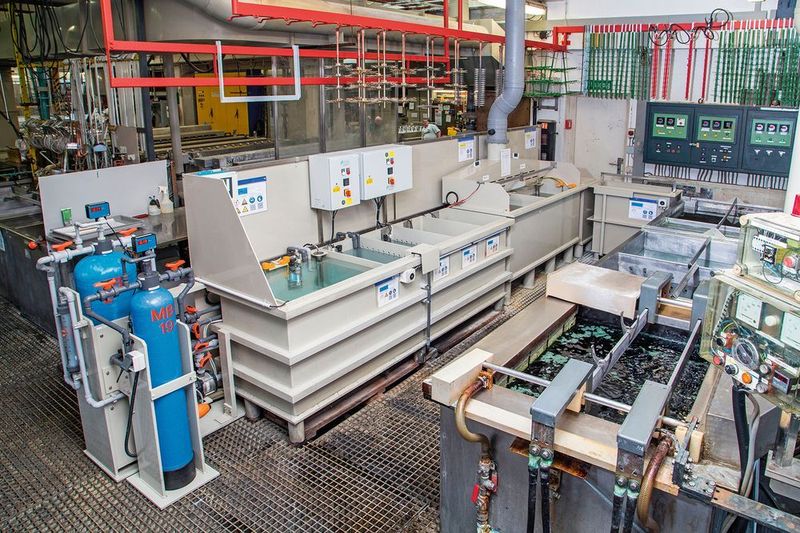 Prozesse beherrschen: Zur hochwertigen Oberflächenbehandlung verfügt Rero über umfassendes Know-how und viele Jahre Erfahrung. (Rero AG)