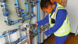 Sauberes Wasser: Regelmäßige Kontrollen sichern die Wasser­qualität. (Virtual Consulting Engineers VCE, Mark Woods)