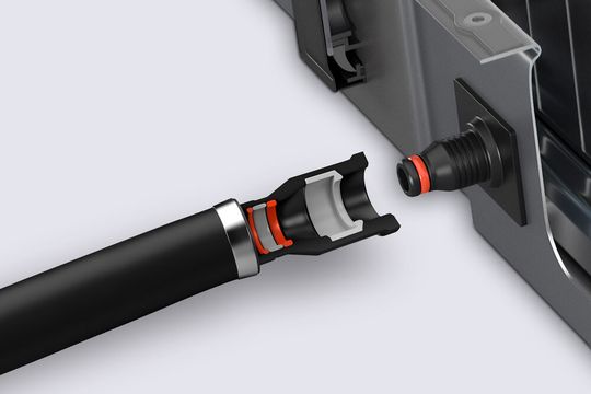 Die Fakuma nimmt Wacker zum Anlass, einen neuartigen Silikonkautschuk zu präsentieren, der die Elektromobilität unterstützen soll. Es handelt sich um Elastosil LR 3822 – prädestiniert für Steckerdichtungen im Antriebs- und Kühlsystem. Zu sehen in Halle A6.(Bild:  Wacker Chemie)