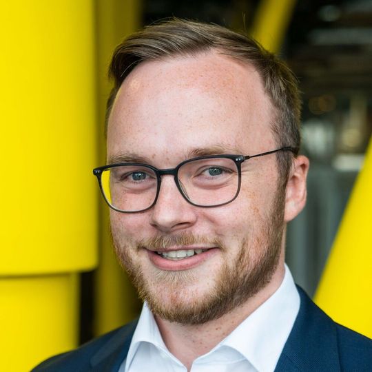 „Unternehmen wollen von uns konkrete Ergebnisse und Beweise“, so Lars Butenschön, Leiter Geschäftsbereich iglidur Gleitlager.(Bild:  igus)