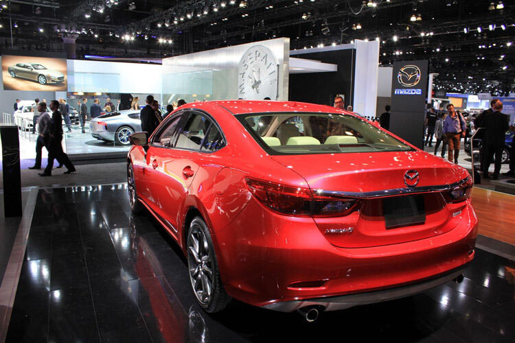 Aber auch der überarbeitete Mazda 6... (Foto: press-inform)