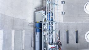 According to the manufacturer, the battery-powered lift for wind turbines sets new standards in safety, availability, and efficiency. (Source: Geda GmbH)