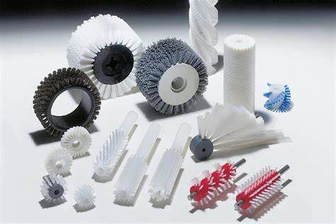 Das ist nur eine kleine Auswahl von Bürstensystemen, wie sie von Mink Bürsten für die Industrie entwickelt und in Göppingen hergestellt werden. Ein klares Statement zum Standort Deutschland gibt das Unternehmen jetzt mit seinem neuen Werk 5 ab ...(Bild:  Mink Bürsten)