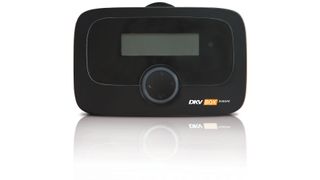 Die DKV Box Europe für europaweite Mautabrechnung basiert auf Siemens-Technik und kann ohne den Besuch einer Fachwerkstatt eingebaut werden. (DKV)